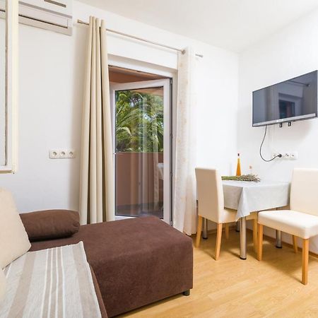 Guest House Marinna Врбоска Екстериор снимка
