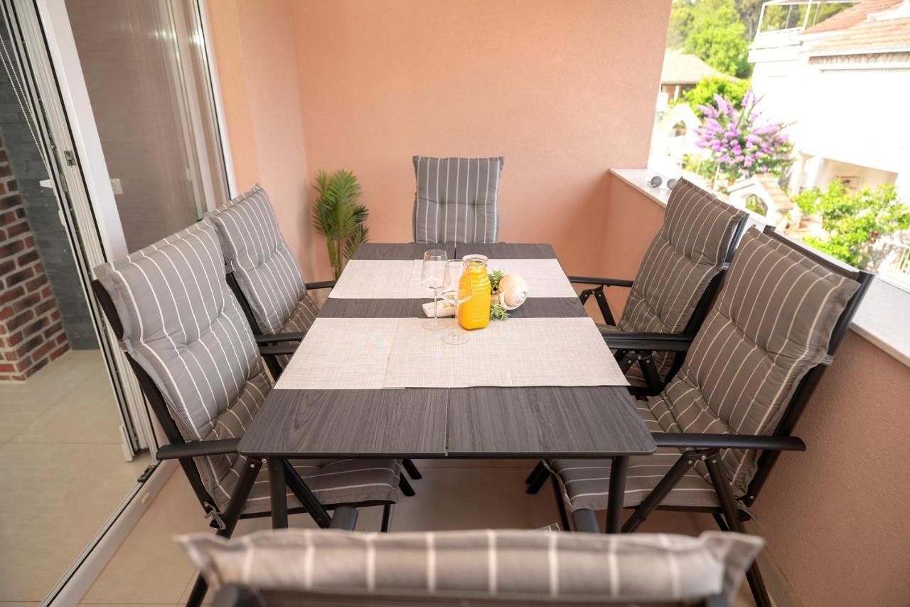 Guest House Marinna Врбоска Екстериор снимка