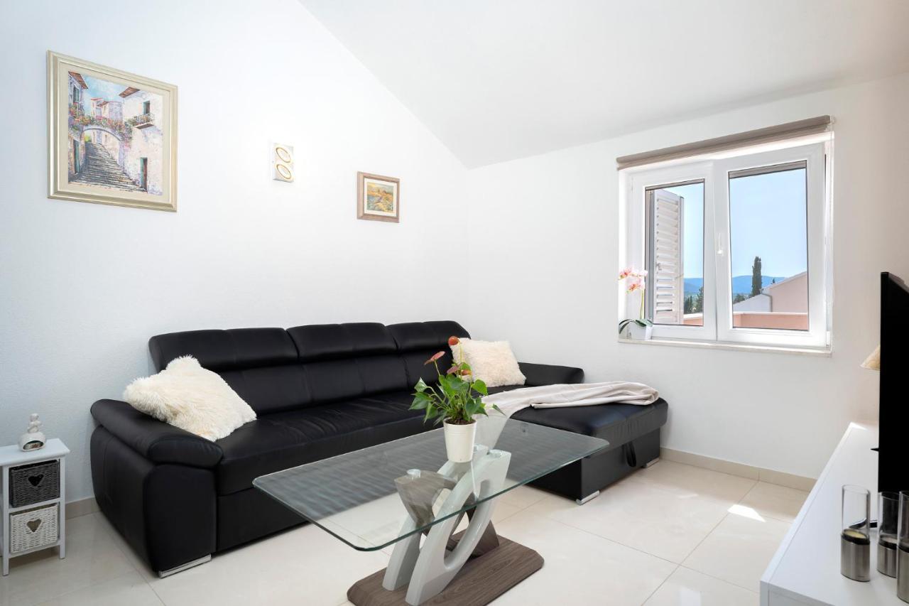 Guest House Marinna Врбоска Екстериор снимка