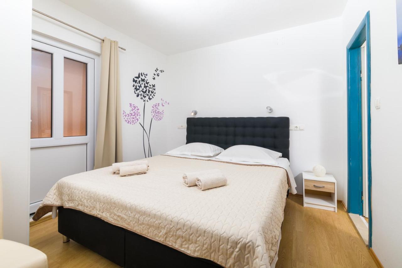 Guest House Marinna Врбоска Екстериор снимка