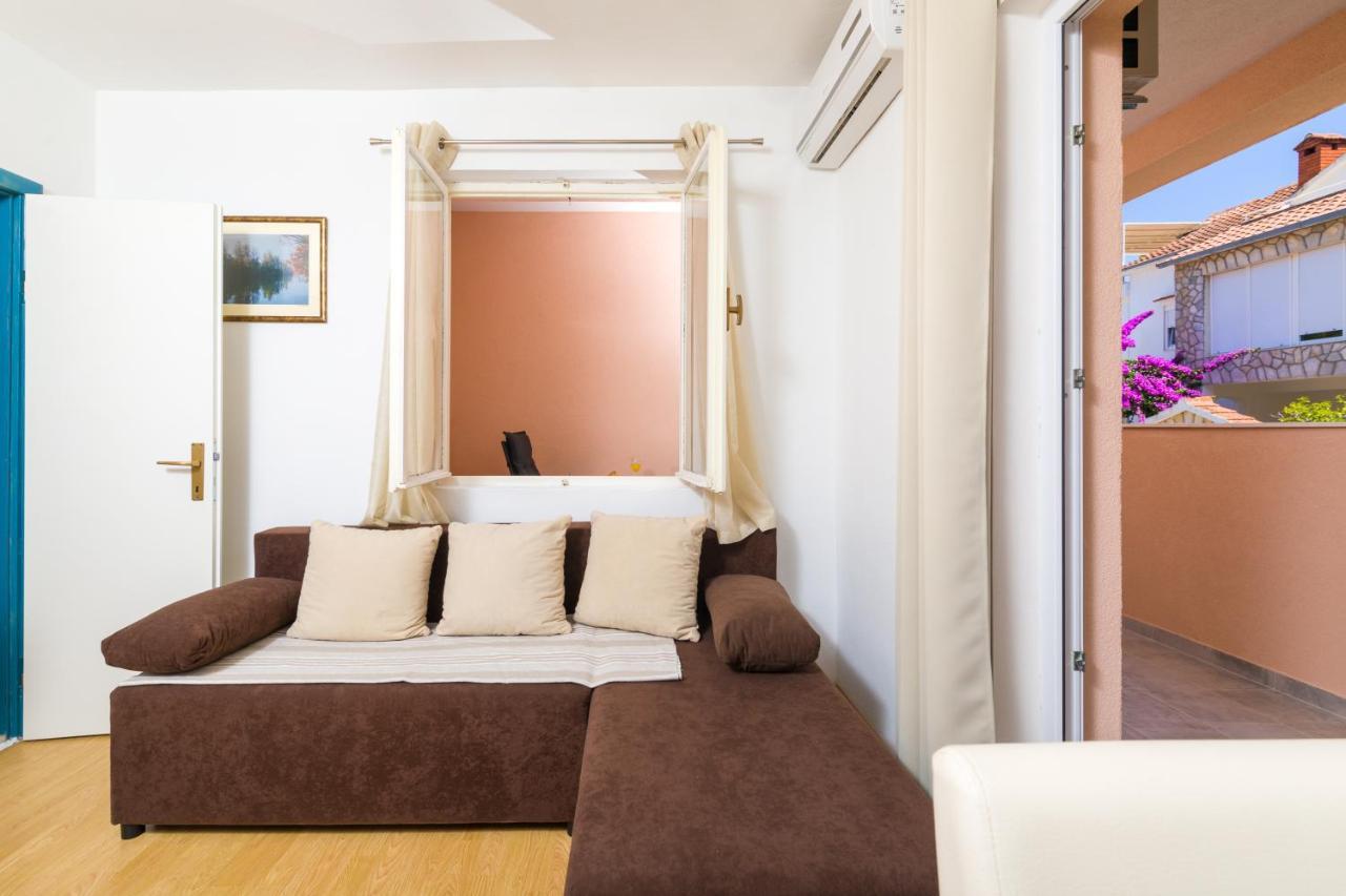 Guest House Marinna Врбоска Екстериор снимка