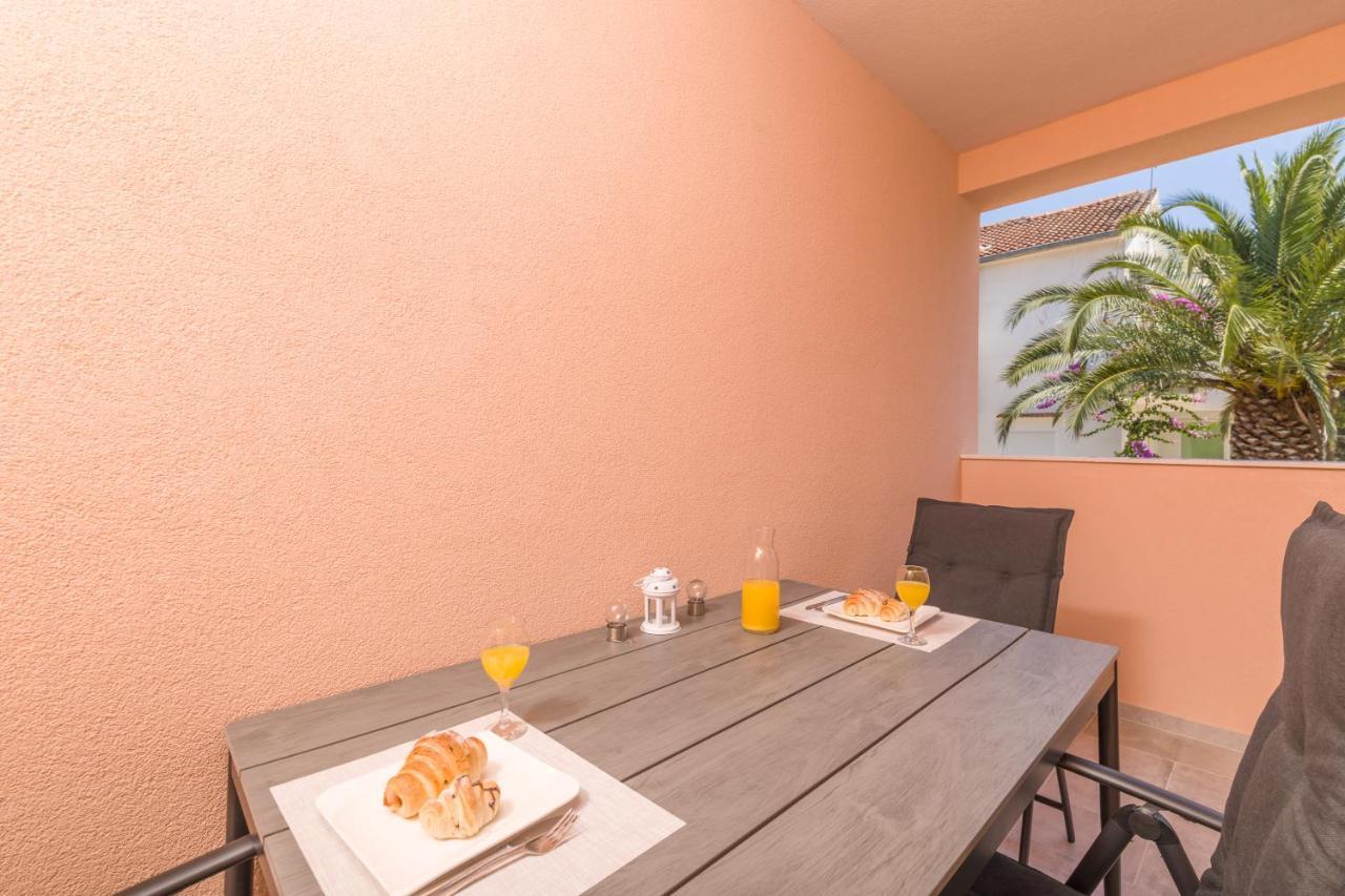 Guest House Marinna Врбоска Екстериор снимка