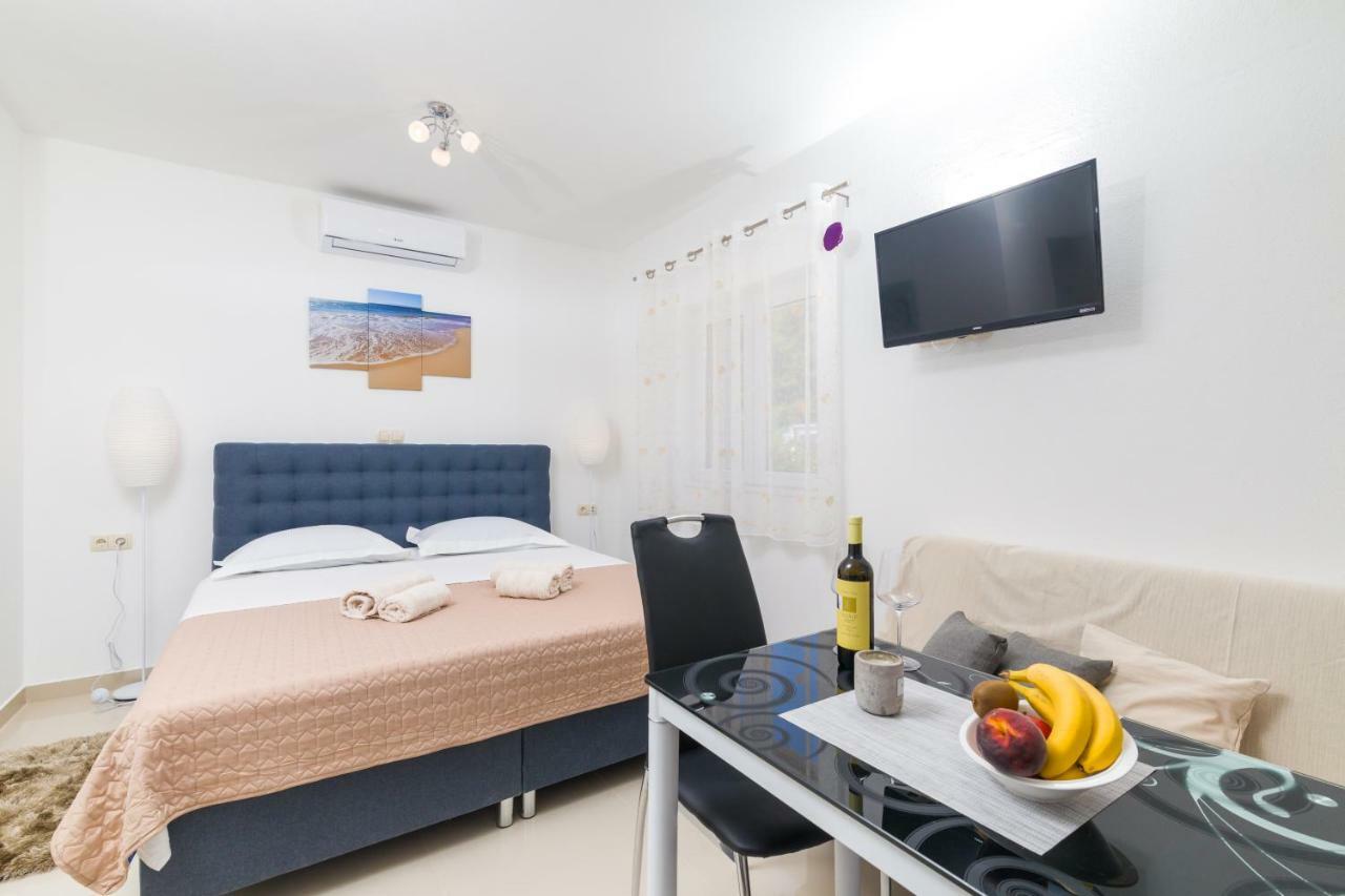 Guest House Marinna Врбоска Екстериор снимка